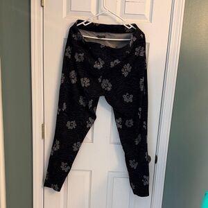Black Floral Patterned Jeggings